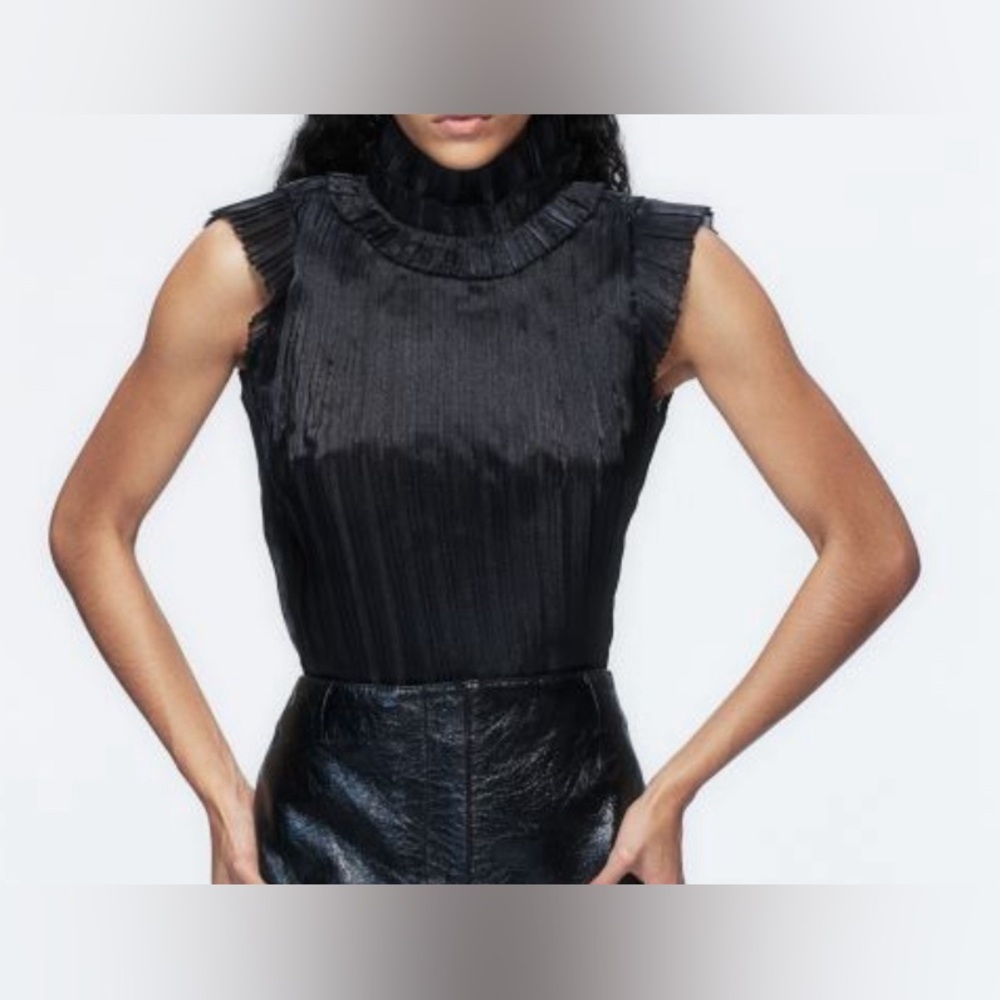 Hm ruffle pleaded top XXL